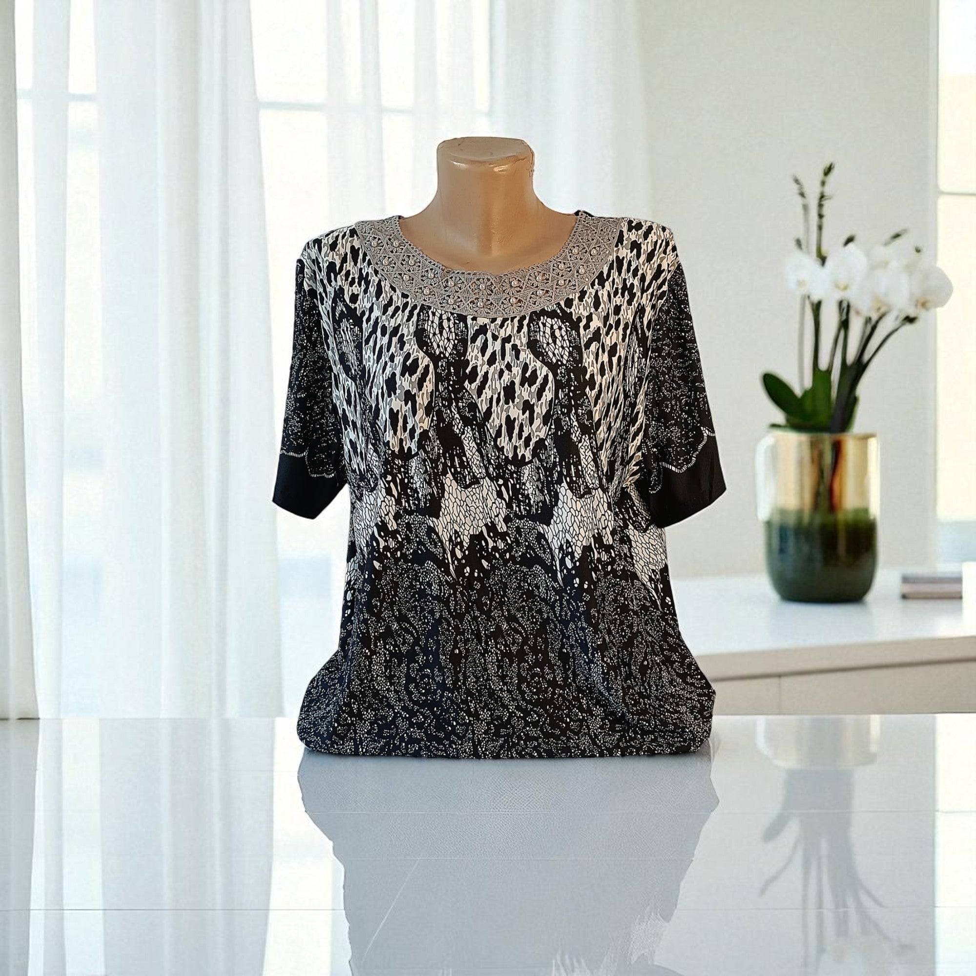 Bluze maneca scurta cu dantela si imprimeu deosebit 3XL-5XL