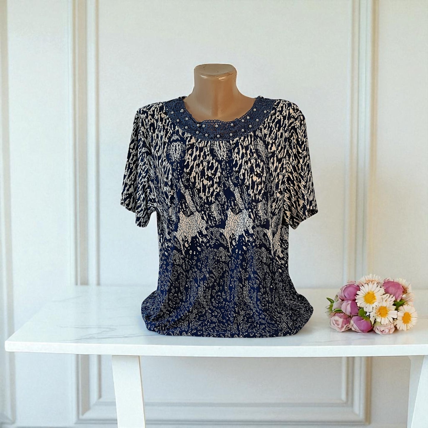 Bluze maneca scurta cu dantela si imprimeu deosebit 3XL-5XL